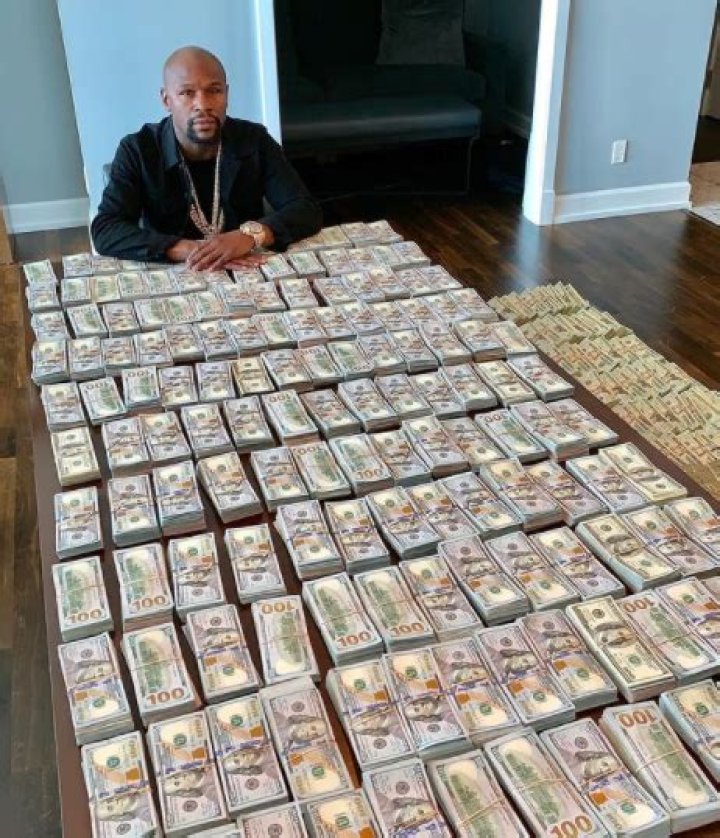 
How Much Money Does Floyd Mayweather Make? Latest Income Salary
