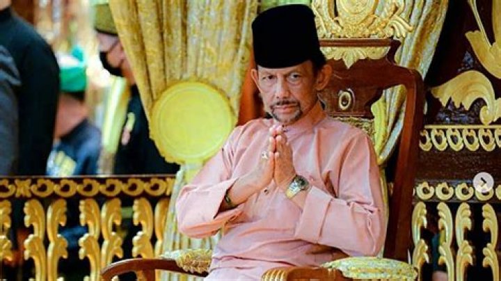 
How Much Money Does Hassanal Bolkiah Make? Latest Income Salary
