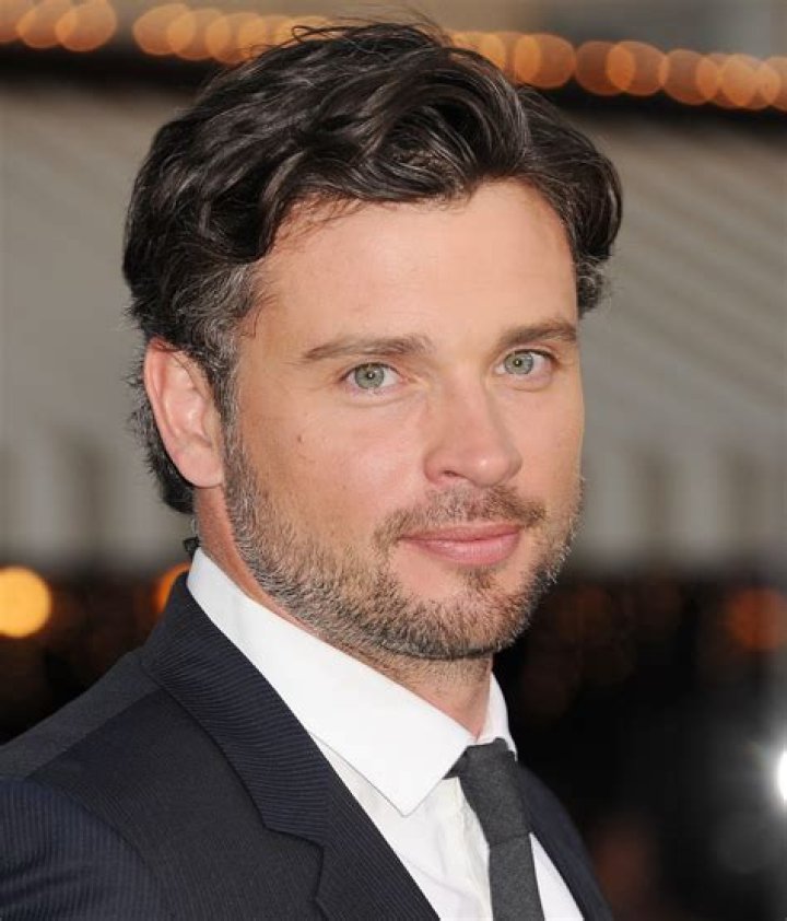 How Much Money Does Tom Welling Make? Latest Tom Welling Net Worth Income Salary