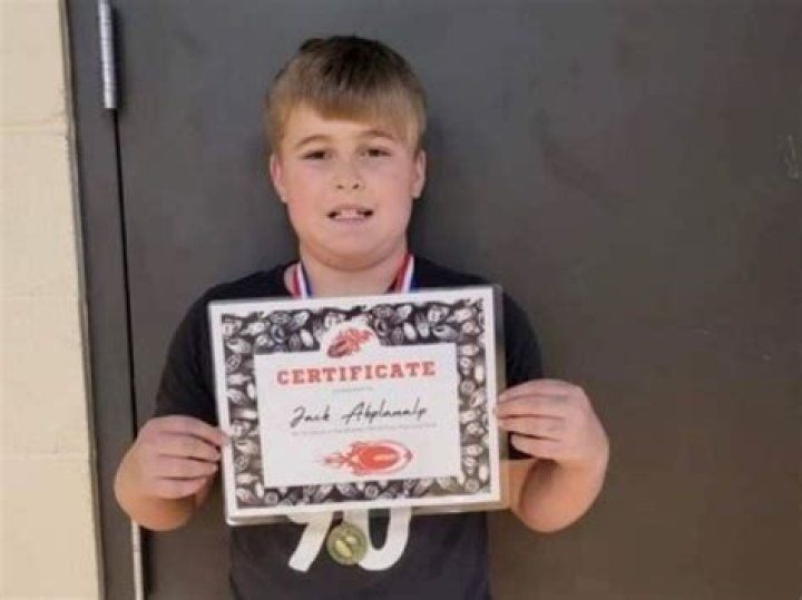 How old is Jack from kickin it with you? – Celebrity