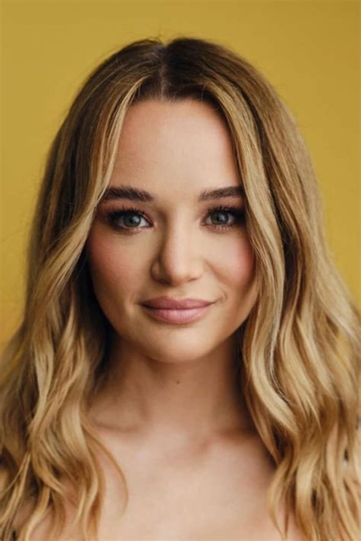 Hunter King Biography - Facts, Childhood, Family Life & Achievements