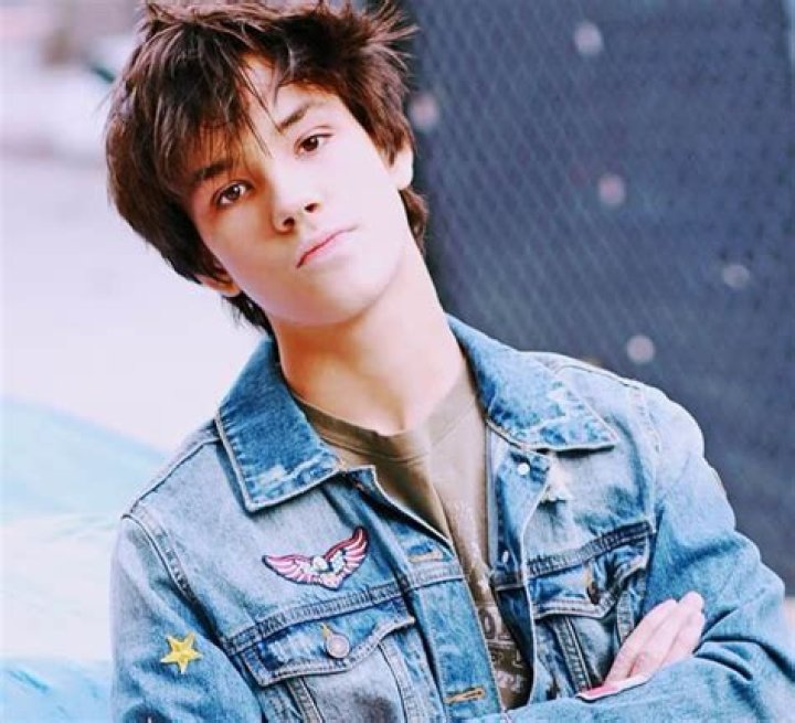 Ian Ousley Height, Weight, Net Worth, Age, Birthday, Wikipedia, Who, Nationality, Biography