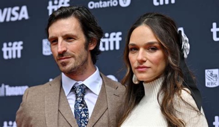 Is Eoin Macken is Married to Wife? Or Dating a Girlfriend?