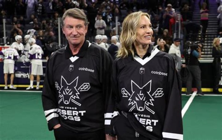 
Is Lisa Gretzky Related To Wayne Gretzky? Family Links Explained 