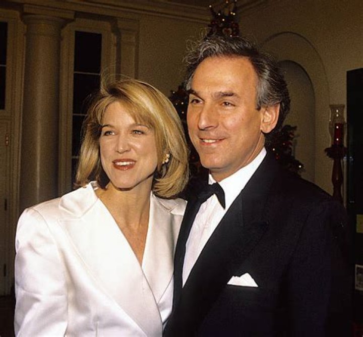 Is Paula Zahn Married?