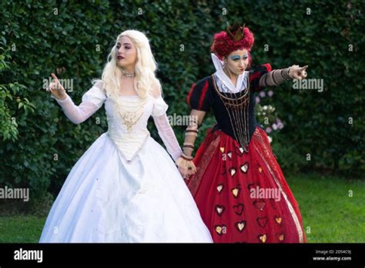 Is the Red Queen bad in Alice in Wonderland? – Celebrity