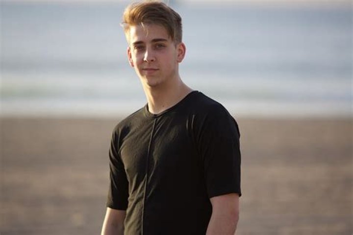 Isaac Lupien - Bio, Facts, Family Life of Canadian Dancer