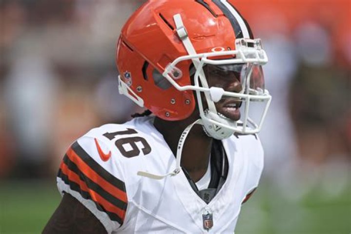 Jaelon Darden family, wife, children, parents, siblings