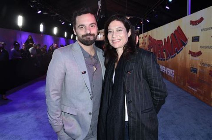 Jake Johnson: Wife, net worth, tattoos, smoking & body facts