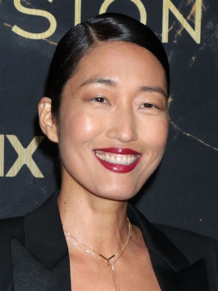 Jihae Kim Partner: Who Is Succession Actress Dating? Age & Instagram