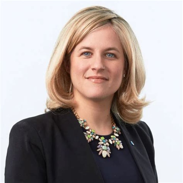 Joanna Rotenberg Will Lead $4.1 Trillion Personal Investing Division: Her Salary And Persoanl details