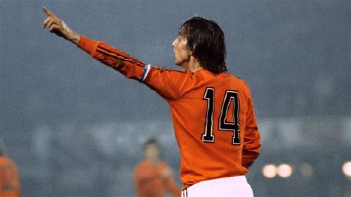 Johan Cruyff Biography - Facts, Childhood, Family Life & Achievements