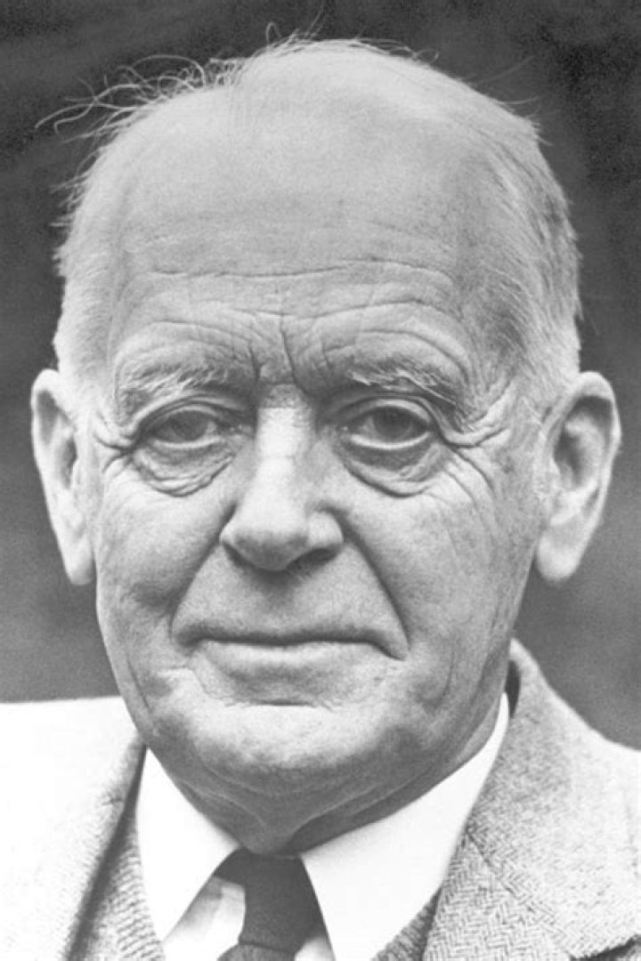 John Hicks Biography - Facts, Childhood, Family Life & Achievements