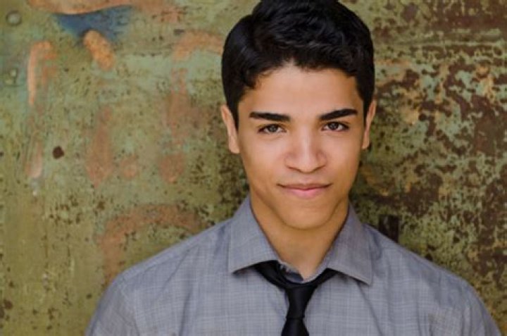 Johnathan Nieves Wiki, Girlfriend, Age, Parents, Height & Net Worth