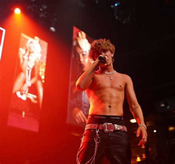 Jojo Tua Biography - Facts, Childhood, Family Life & Achievements