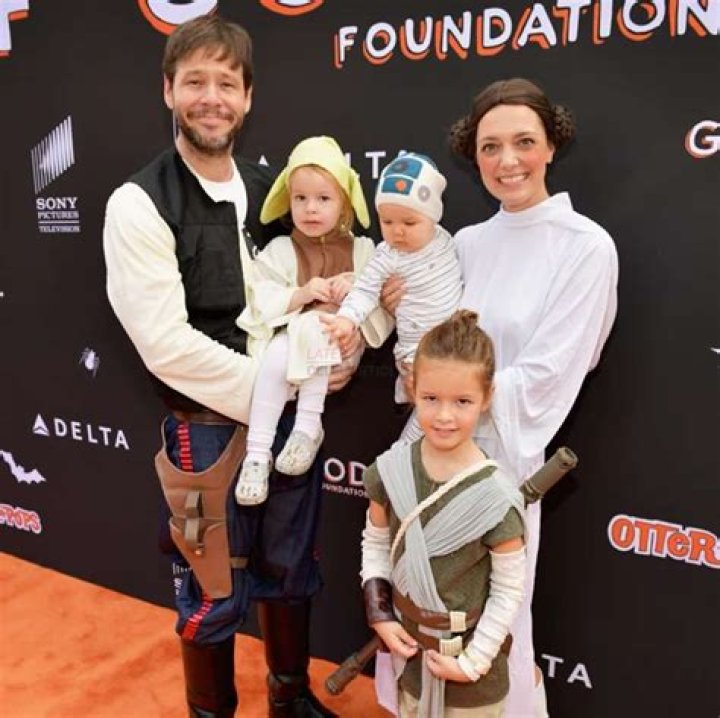 Jon Barinholtz Bio, Wiki, Age, Family, Wife, Movies, TV Shows and Net Worth