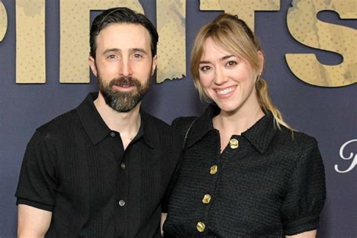 Josh Zuckerman Girlfriend Andrea Bowen Is His On Screen Partner From ABC Show Desperate Housewives