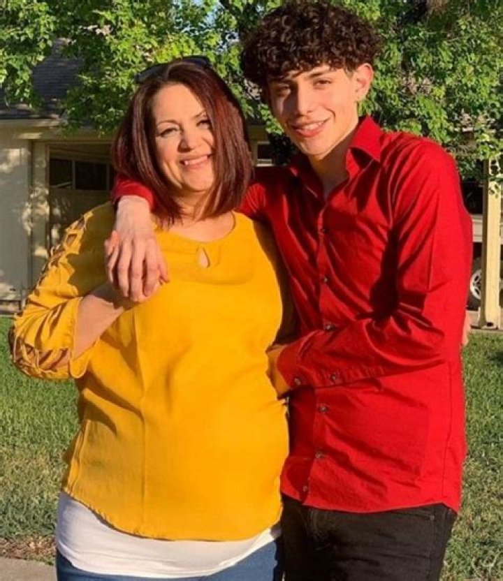 Julian Barboza Bio, Wiki, Age, Merch, Before, After Perm, and Net Worth.