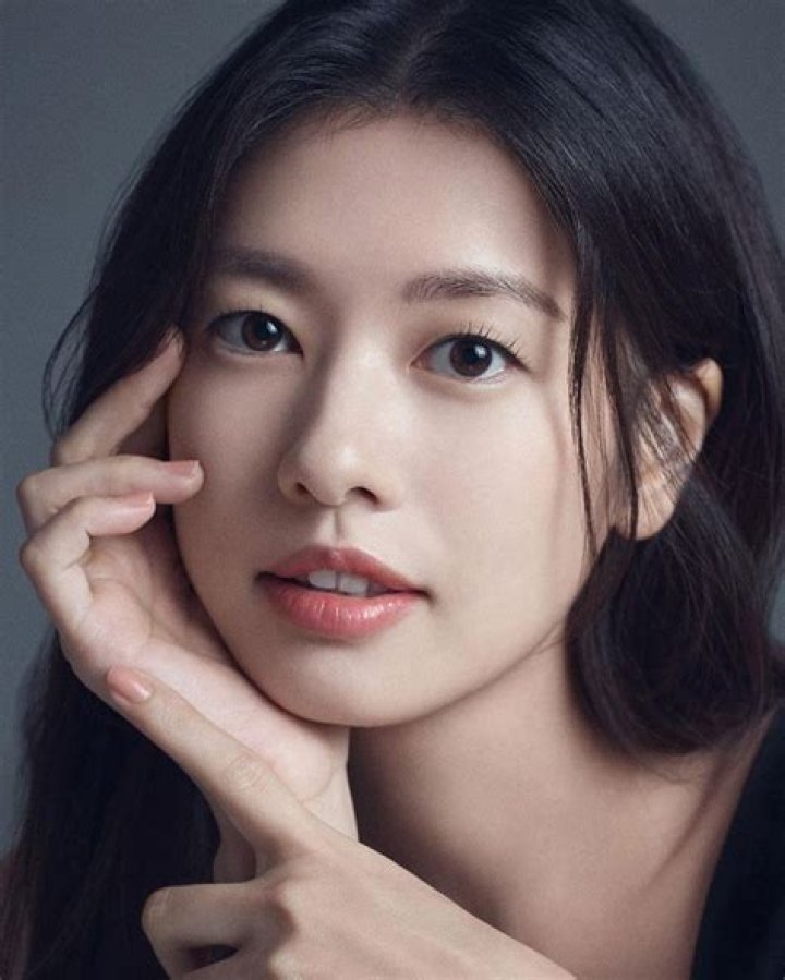 Jung So-min Biography - Facts, Childhood, Family Life of S Korean Actress