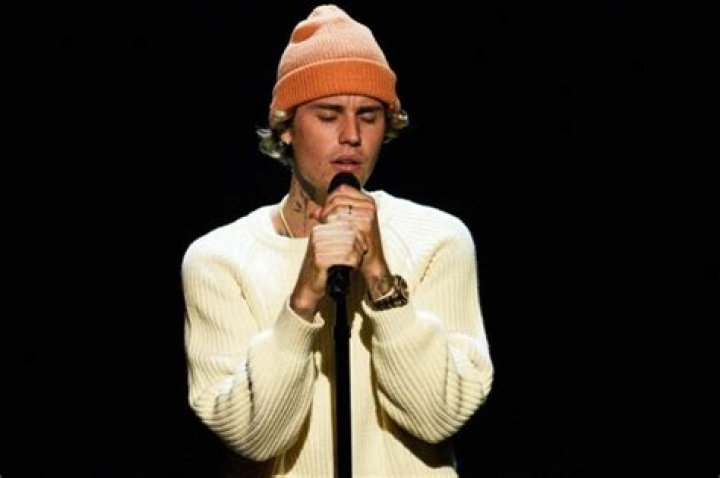 Justin Bieber Gives Fans A Look Into The Making Of His New Album!