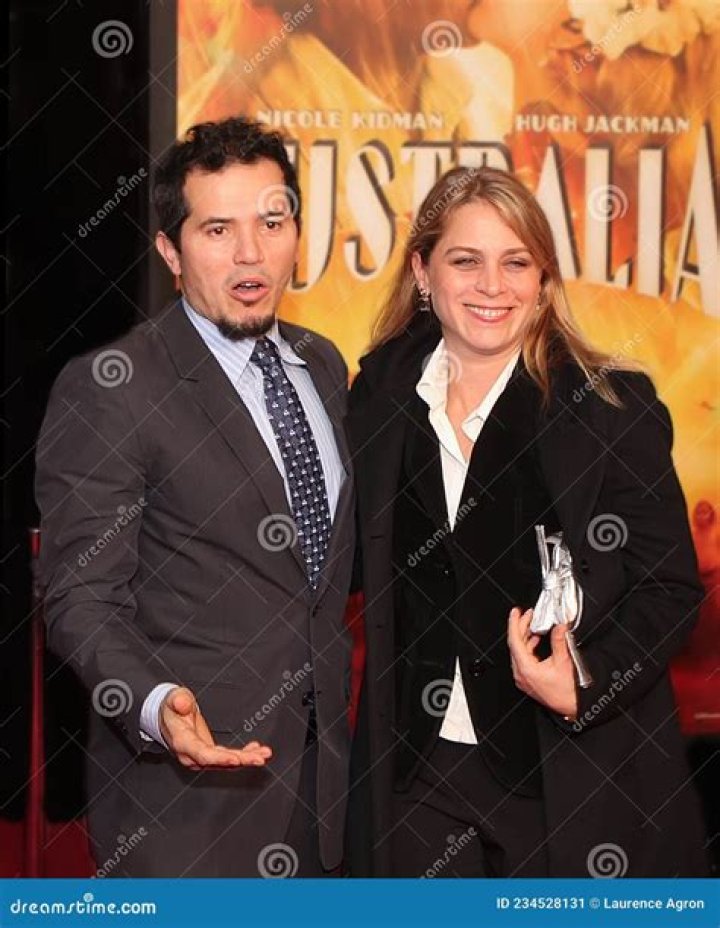 Justine Maurer – Biography, Everything About John Leguizamo Wife