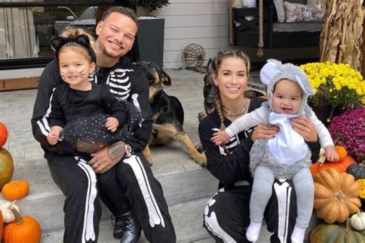 
Kane Brown’s Daughters Dress Up as Cat and Mouse in Adorable Halloween Family Photo 