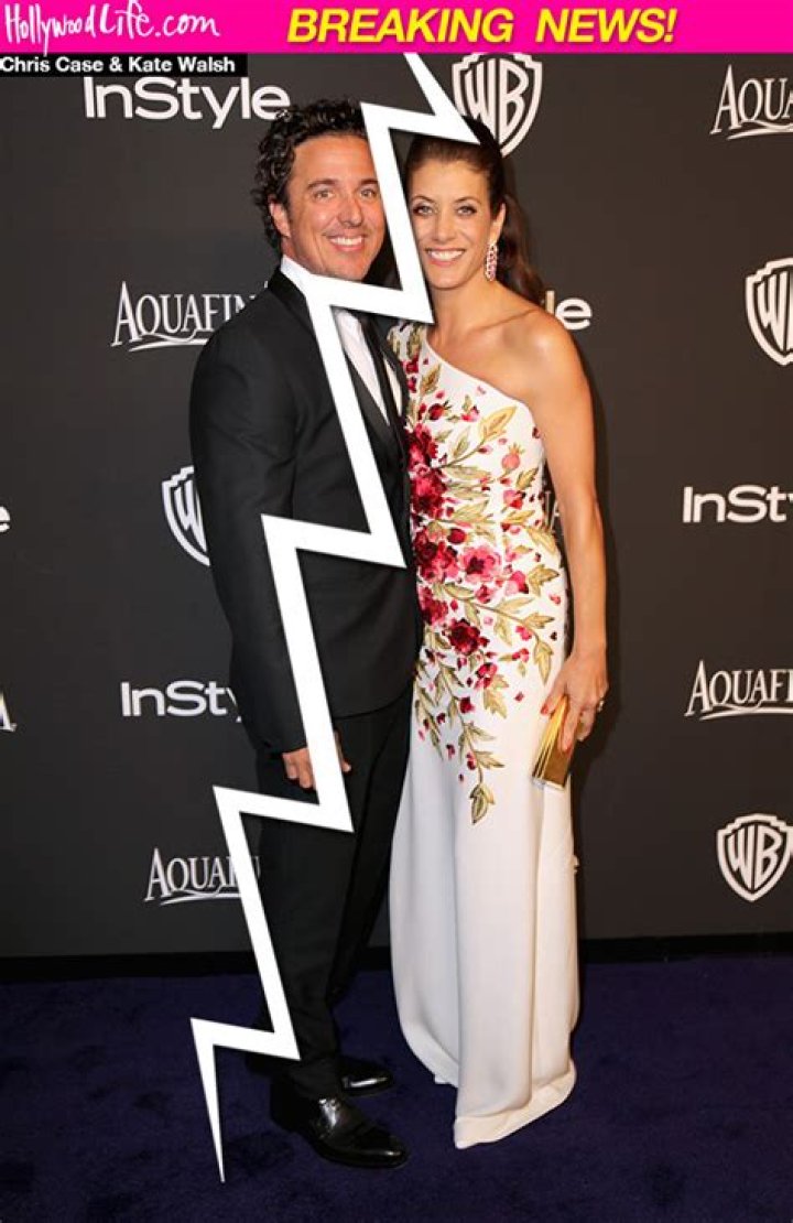 Kate Walsh: Boyfriend, net worth, tattoos, smoking & body measurements