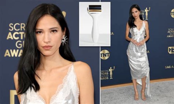 Kelsey Asbille Height Weight Body Measurements Bra Size Facts Family