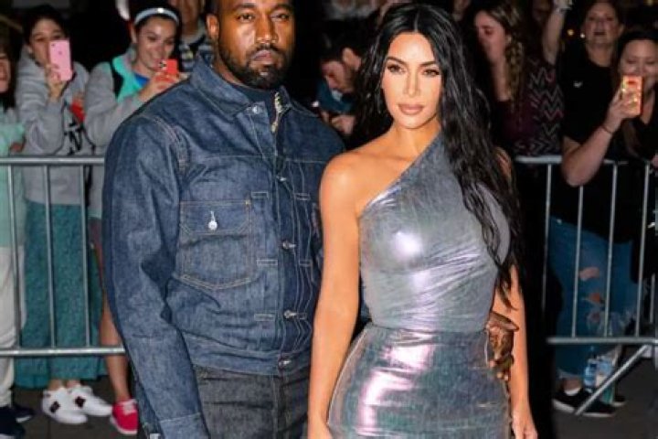 Kim Kardashian Flaunts The Gorgeous Gift That Kanye West Gave Her