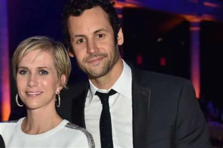 Kristen Wiig And Fiance Avi Rothman Welcome Twin Babies Via Surrogate!