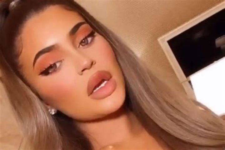 Kylie Jenner Flaunts Her Insane Curves In A Versace Mini Dress — See The Look!