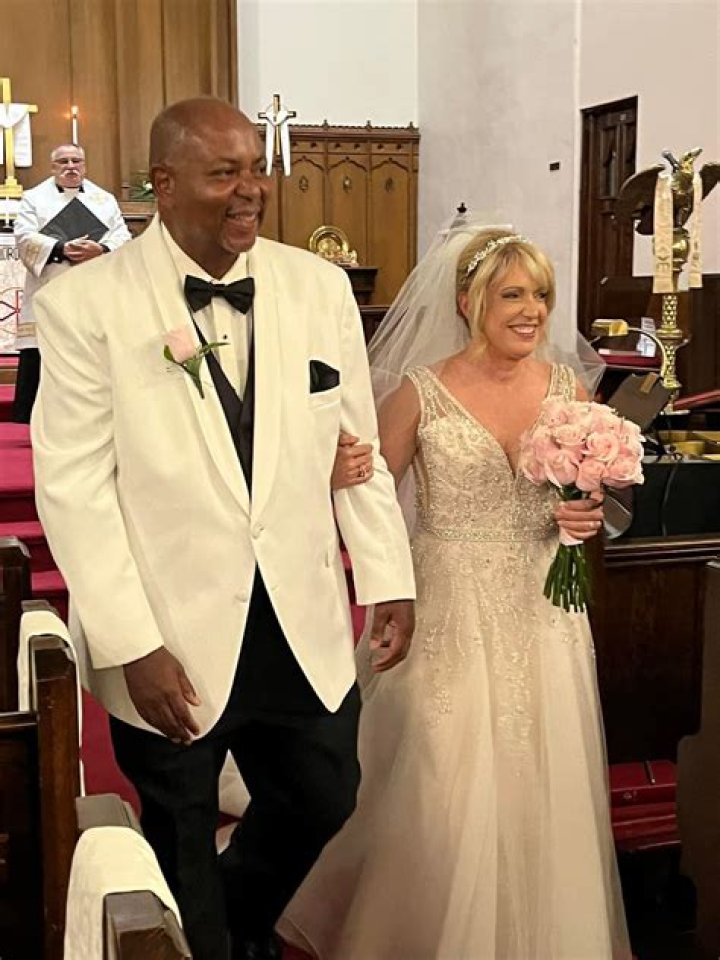 Kym Gable Bio, Wiki, Age, Height, Family, Husband, Married, KDKA, Weight Loss and Net Worth.