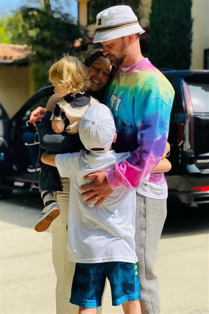 Lance Bass Raves About Justin Timberlake And Jessica Biel’s 2nd Baby – ‘So Cute!’