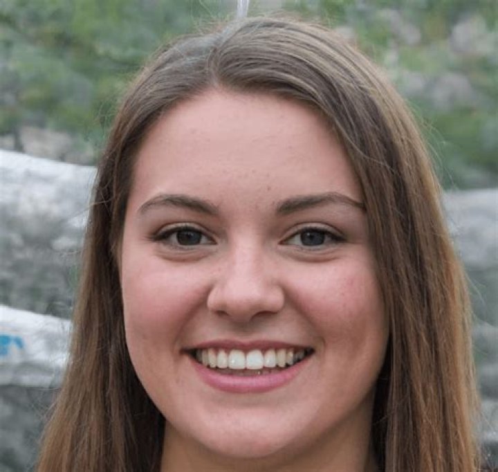 Leah Pinsent siblings: Meet Barry Kennedy, Beverly Kennedy