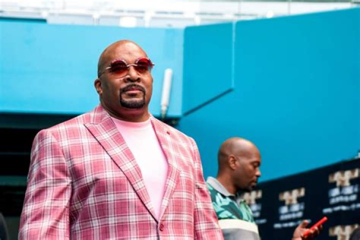 Leonard Ellerbe Net Worth, How Much Is The Mayweather Promotions Make A Year?
