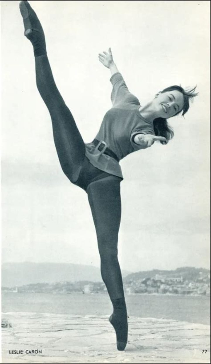 Leslie Caron Biography - Facts, Childhood, Family Life & Achievements
