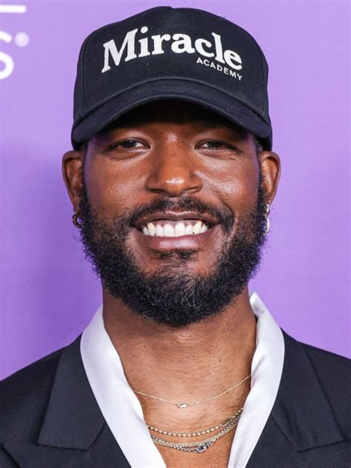 Luke James Biography - Facts, Childhood, Family Life & Achievements