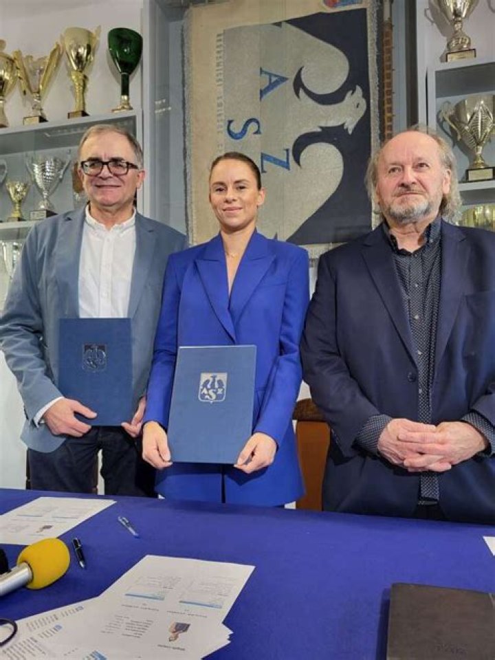 Magda Linette parents: Tomasz Linette, Beata Linette