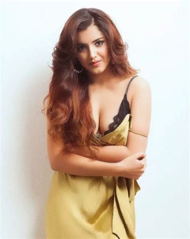 Malvika Sharma Phone Number, Wiki, Age, Height, Weight & More