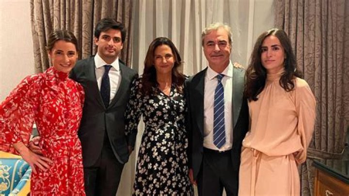 Meet Carlos Sainz Sr And Reyes Vázquez De Castro -Carlos Sainz Parents Age Gap And Family Ethnicity Details