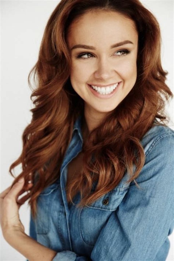 Meg Steedle Wiki, Boyfriend, Age, Height, Family & Facts