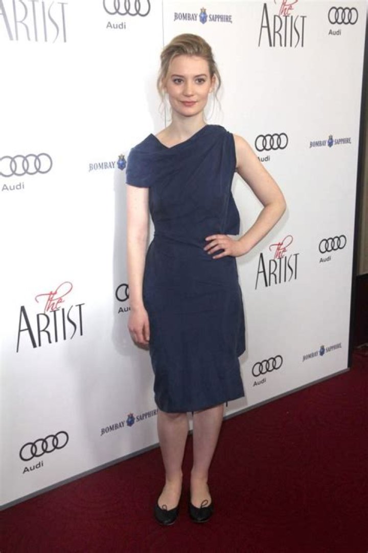 Mia Wasikowska- Wiki, Age, Height, Net Worth, Boyfriend, Ethnicity