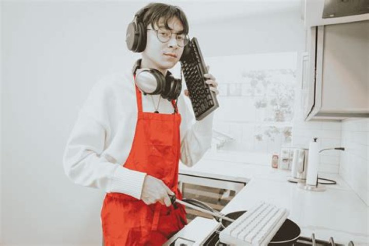 Michael Shanks’s Net Worth, Age, Height, Weight, Wife, Kids, Bio-Wiki