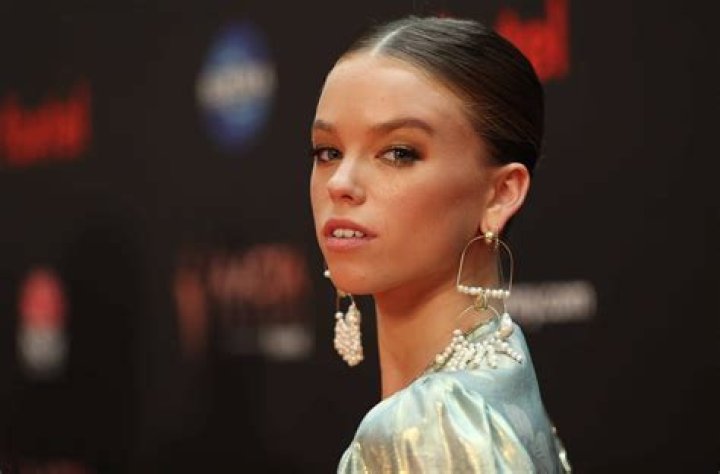 Milly Alcock Wiki, Boyfriend, Age, Net Worth, Height, Mother & More