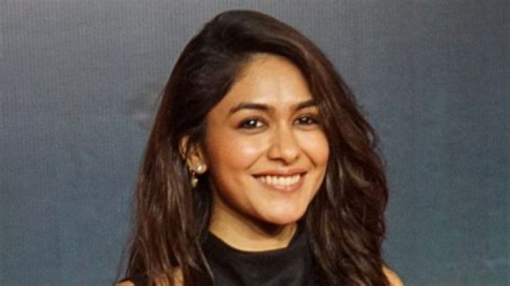 Mrunal Thakur in Workout Gear Shares "Tuesday Workout Done Right"