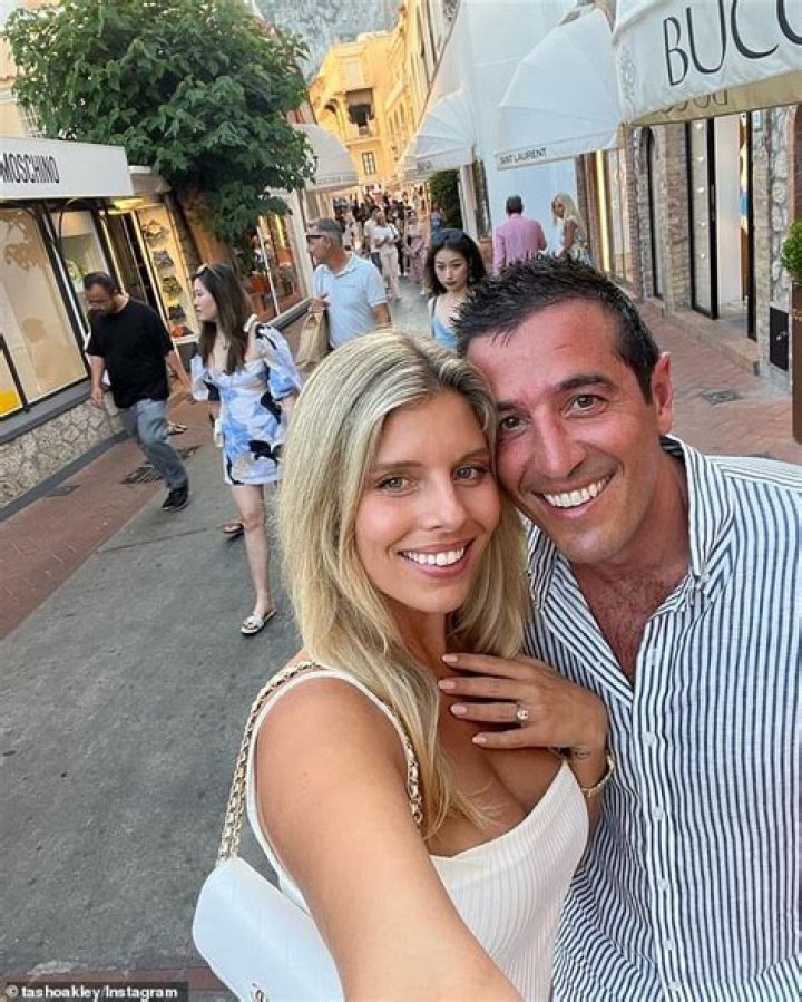 Natasha Oakley Bio, Age, Boyfriend, Devin Brugman, Net worth, Instagram