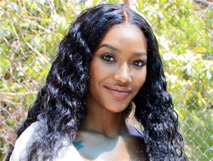 Brittany Banks in Bathing Suit Talks "Traveling" — Celebwell