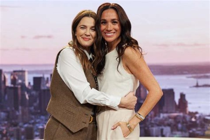 Cameron Diaz Makes Rare Appearance with Drew Barrymore in Filter-Free Selfie  — Celebwell