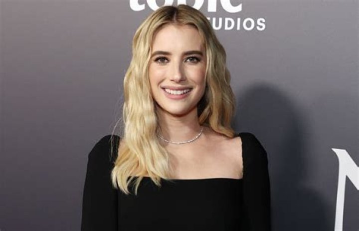 Emma Roberts in Bathing Suit Says "Stop it Right Now" — Celebwell