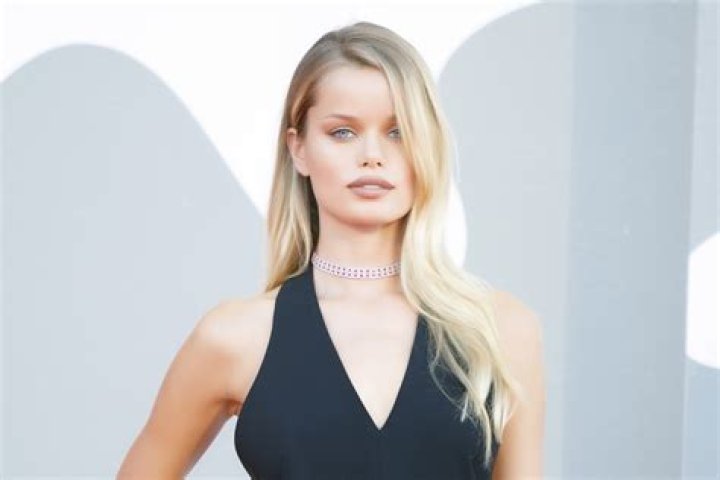Frida Aasen in Bathing Suit is "Back in Capri" — Celebwell